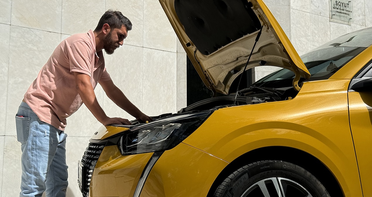 Sıfır aldığı otomobilden şüphelendi, hayatını şokunu yaşadı