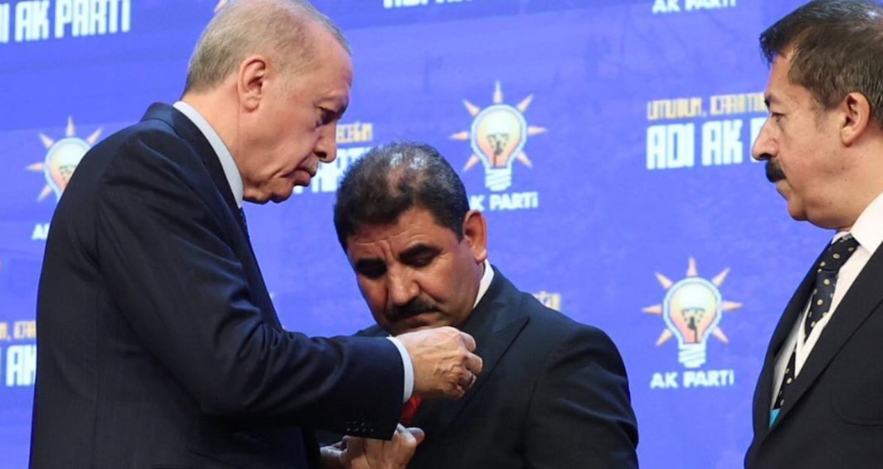 AKP’ye imza atınca 12 akrabasını işe aldı