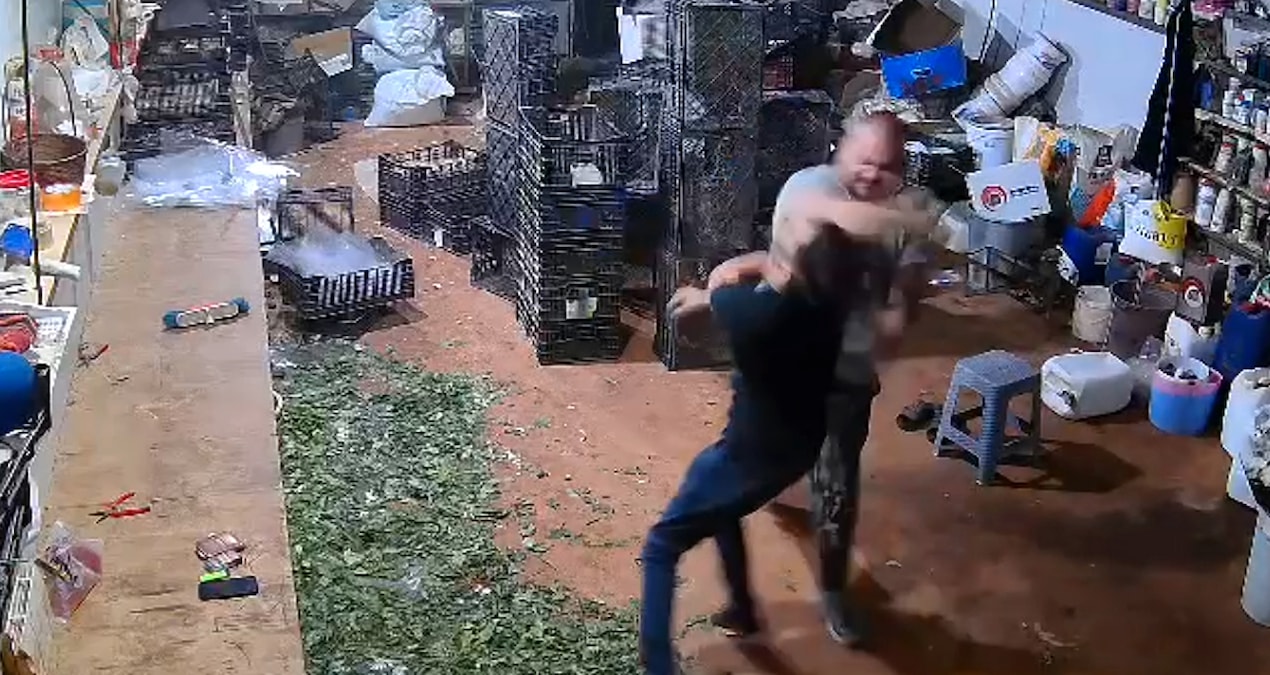 Çiçekçide komaya sokan yumruk