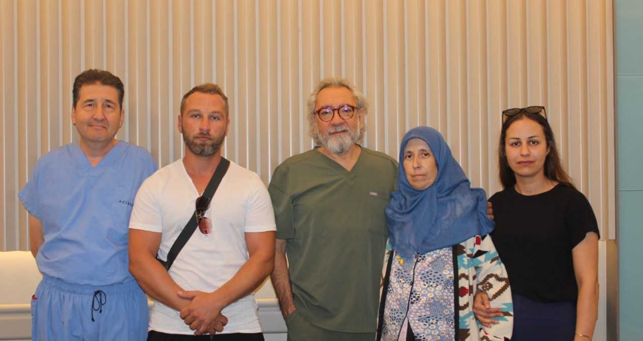 Hazımsızlık şikayetiyle hastaneye gitti: Karnından 9.5 kiloluk tümör çıktı