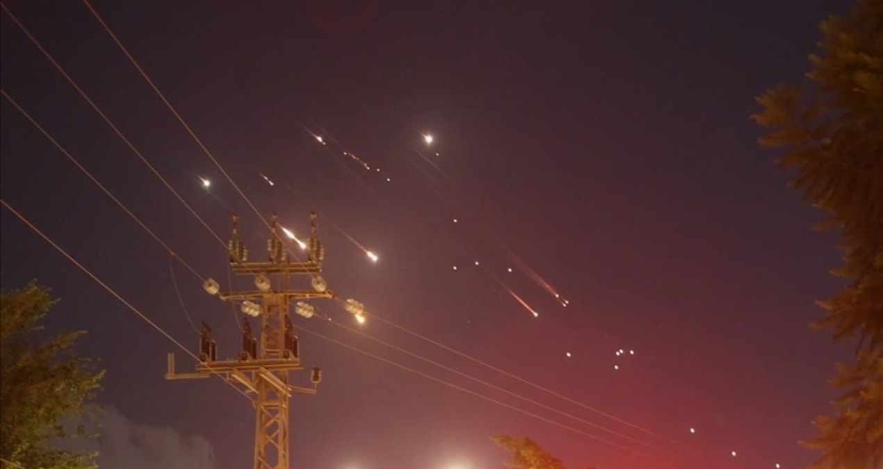 İsrail, İran ve Suriye’yi vurdu! Art arda flaş açıklamalar…