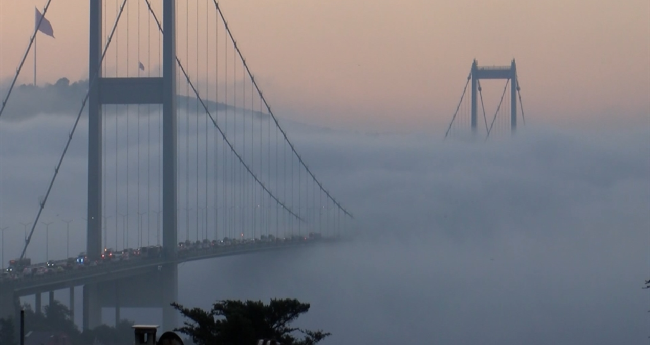 İstanbul’da etkili olan sis trafiği durdurdu