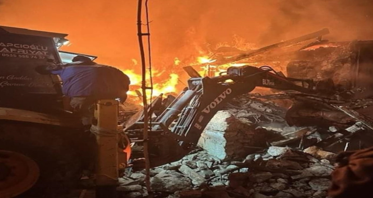 Konya’da sobadan çıkan yangın bitişik evlere de sıçradı