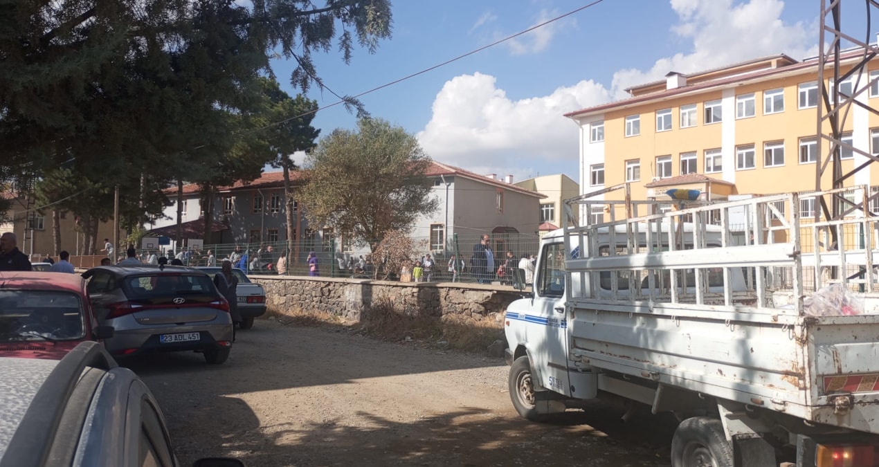 Malatya depremi Elazığ’ı da vurdu: 16 bina ağır hasar aldı