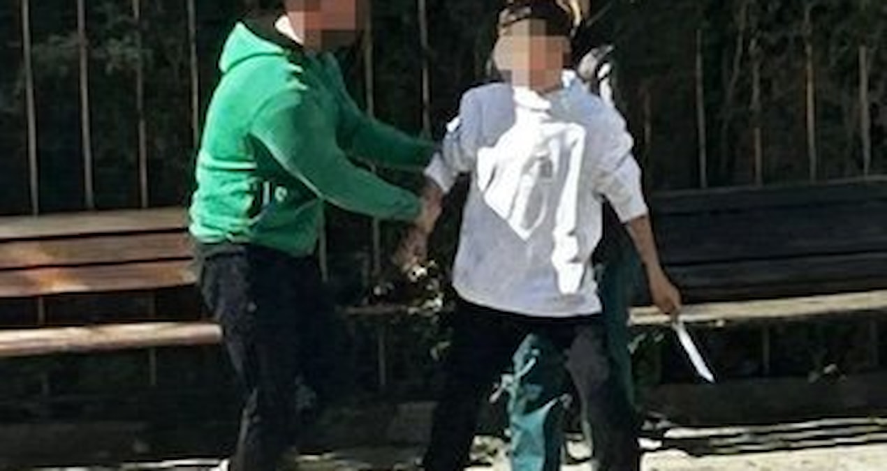 Ümraniye’de öğrenci dehşet yarattı: Okulu basıp bıçakla tehditler savurdu