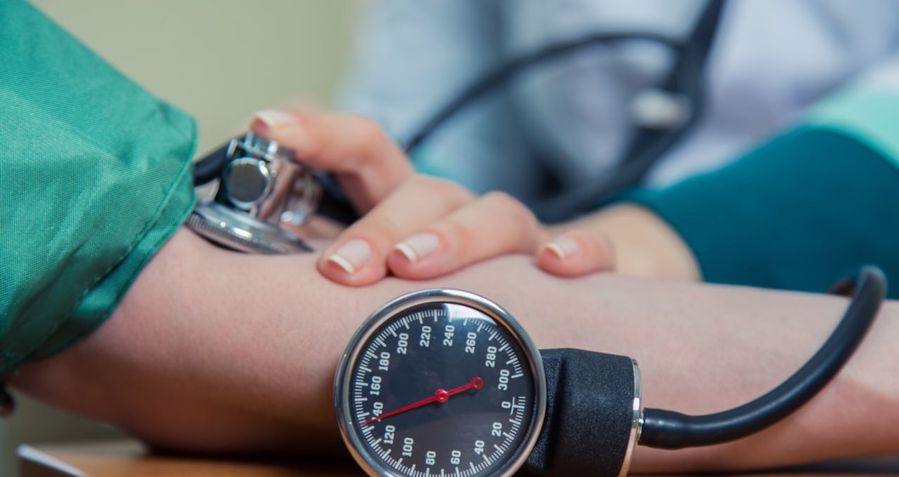 Yanlış koldan yapılan ölçüm tansiyon sonucunu değiştiriyor