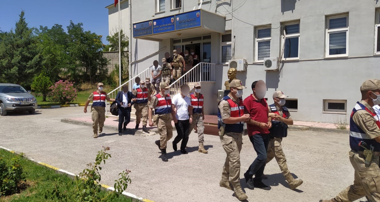 Dolandırıcıların MİT oyunu: Aralarında asker ve ihraç edilen polisler de var