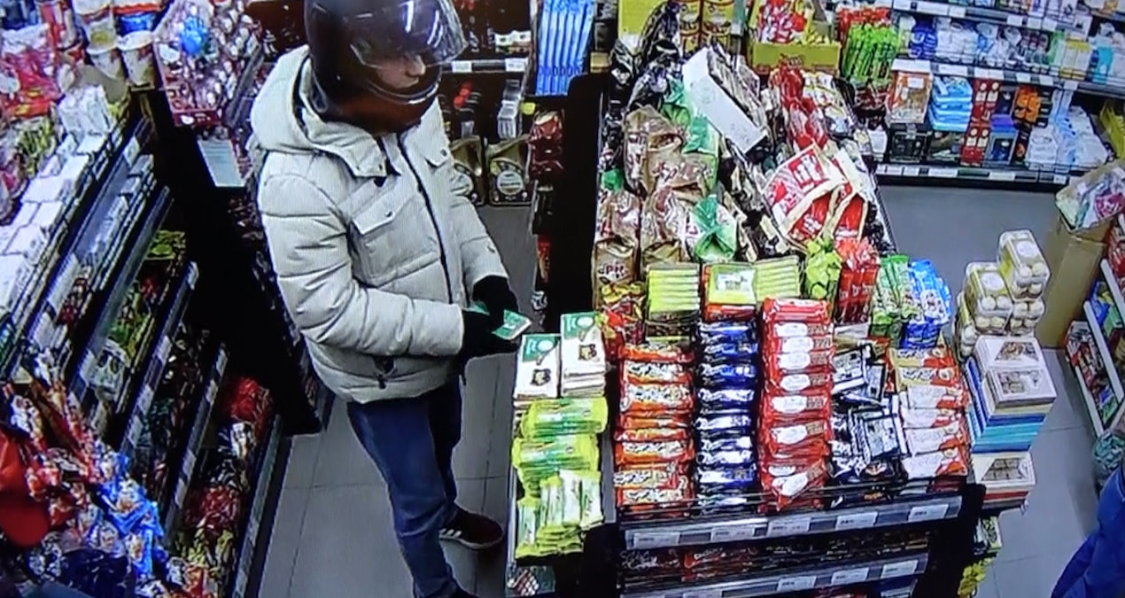 Dubai çikolatası çaldığı görüntüler sonrası özür diledi