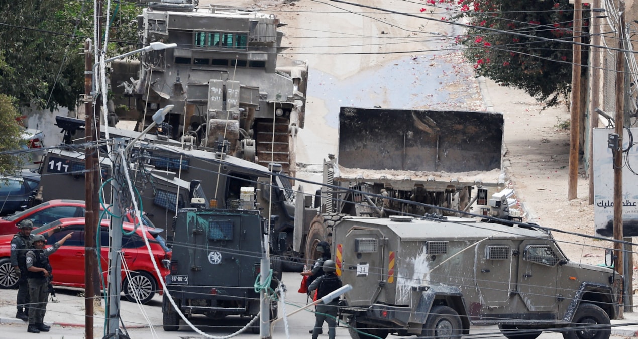 İsrail,  evi tanksavar roketiyle vurdu