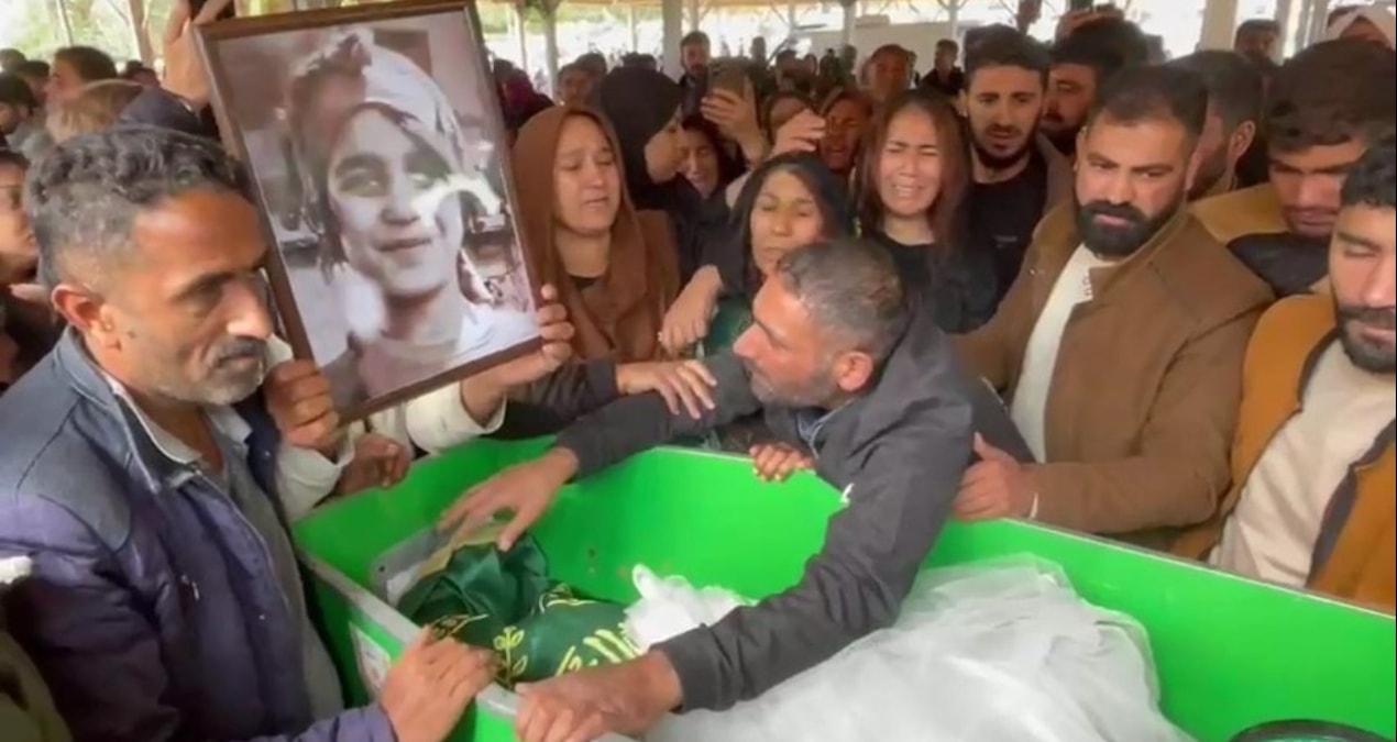 İstanbul’da öldürülen Şirin gözyaşlarıyla defnedildi