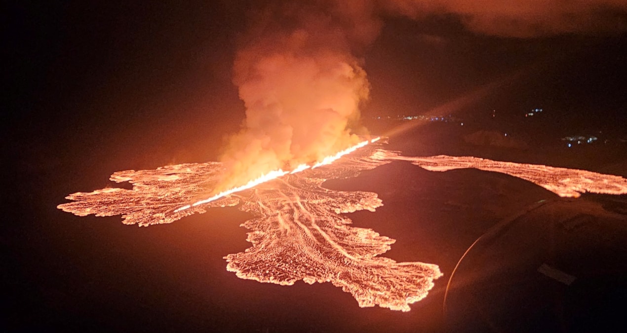 İzlanda’da ‘cehennem kapısı’ gibi patlama