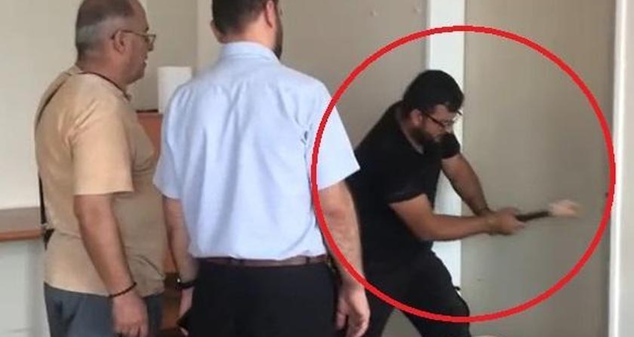 Kapı kıran okul müdürüne ‘üstün başarı’ ödülü