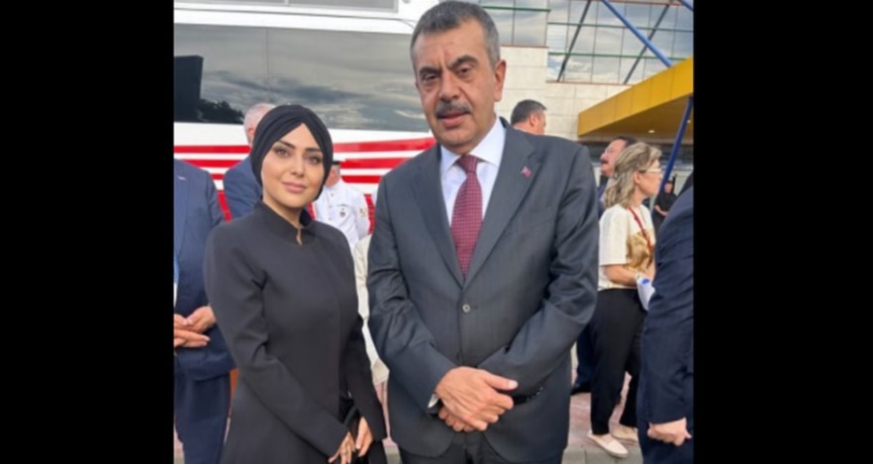 Milli Eğitim Bakanı’nın tartışılan pozu