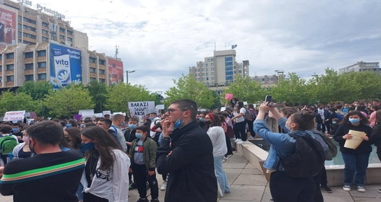 Öğretmenlere cinsel eğitim kitabı olay oldu