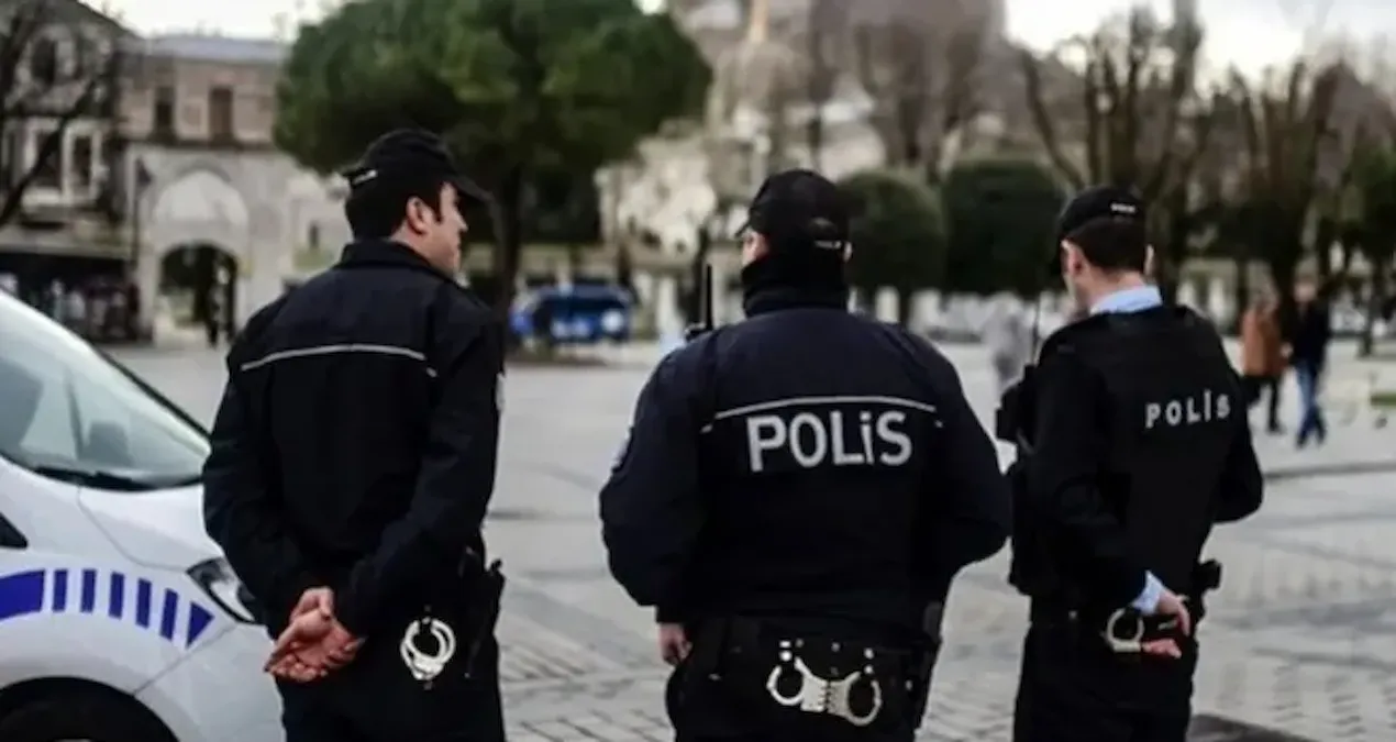 Polis mesaiye geç gelen meslektaşını ayağından vurdu