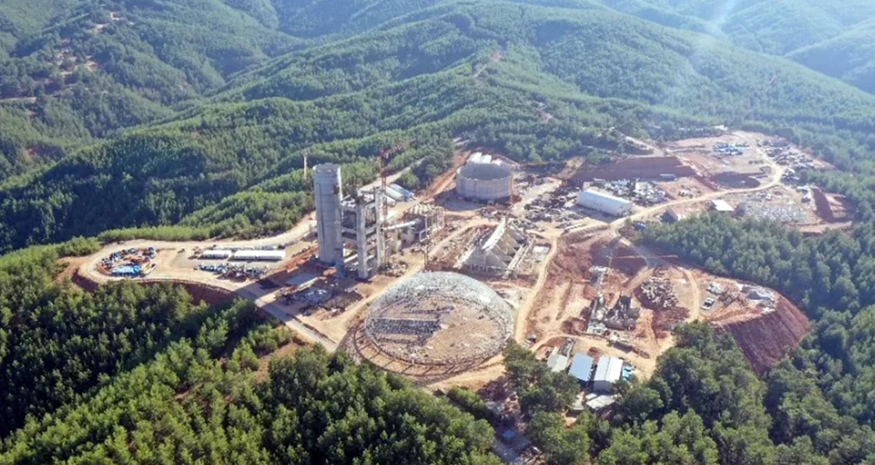 Ruhsatsız ve yıkım kararı olan çimento fabrikası için yeni gelişme