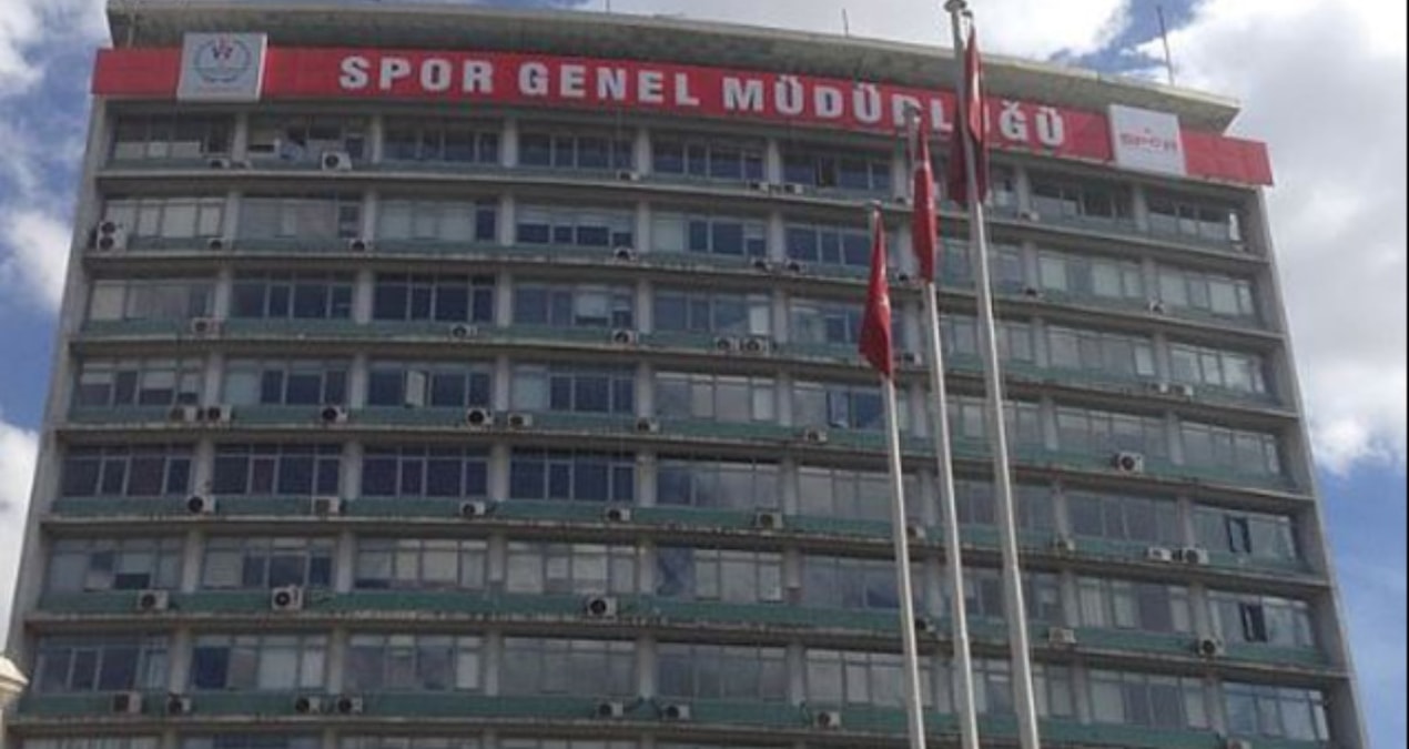 Universiteli gençler açken tarikatlara milyarlar akıyor