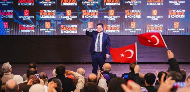 BTP lideri Hüseyin Baş, renkli görüntülerin yaşandığı Ankara İl Kongresi’nde konuştu